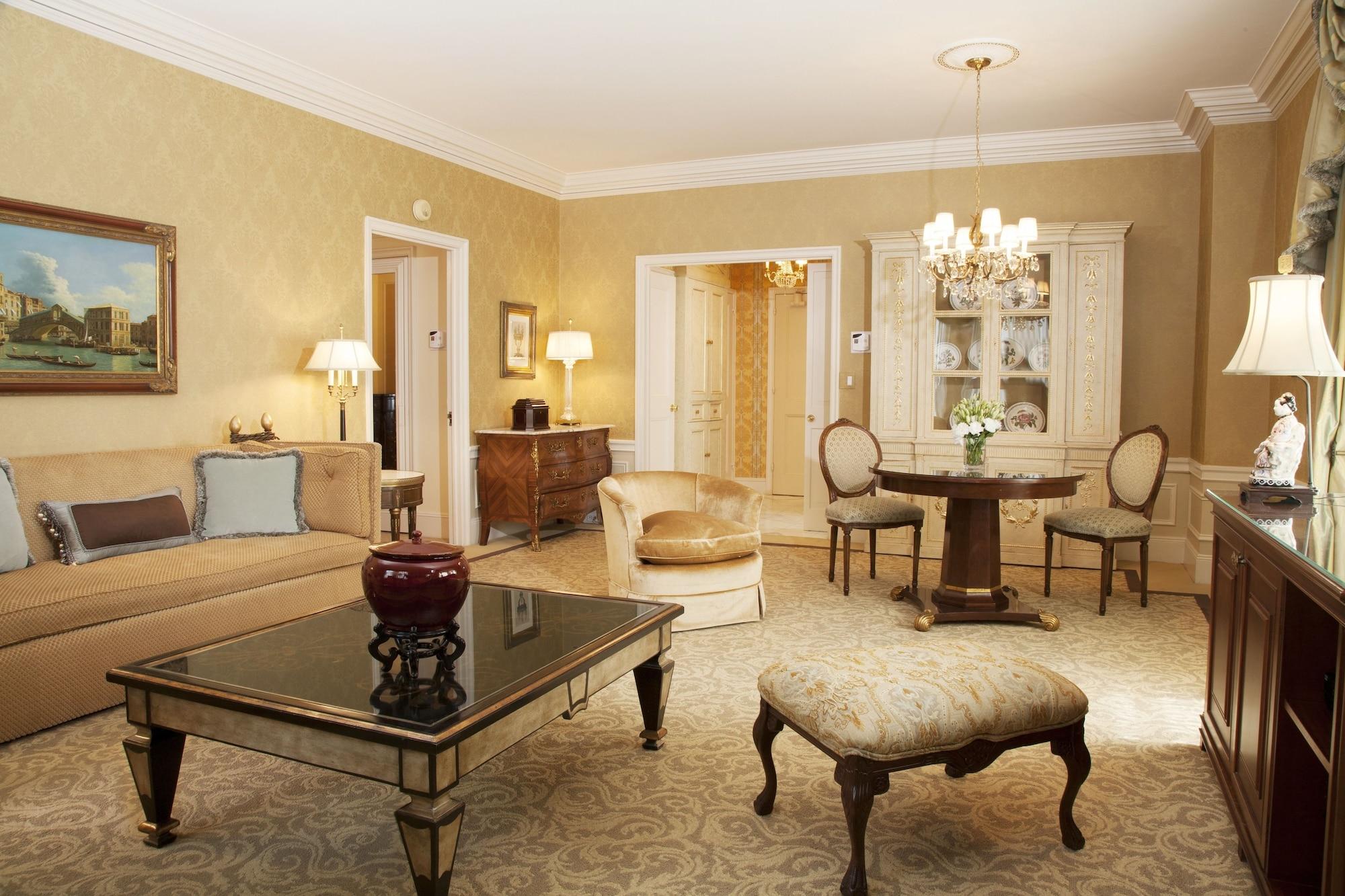 The Sherry Netherland New York Exterior photo