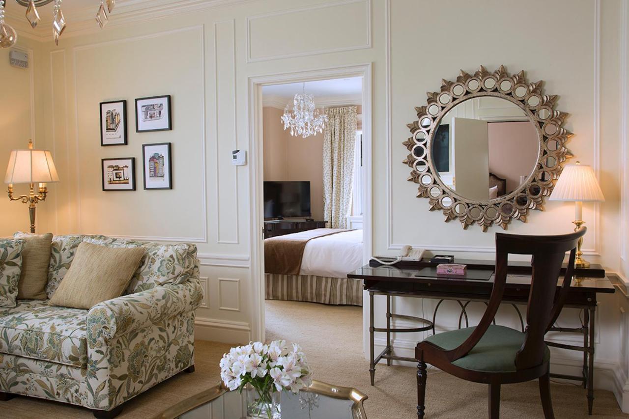 The Sherry Netherland New York Exterior photo